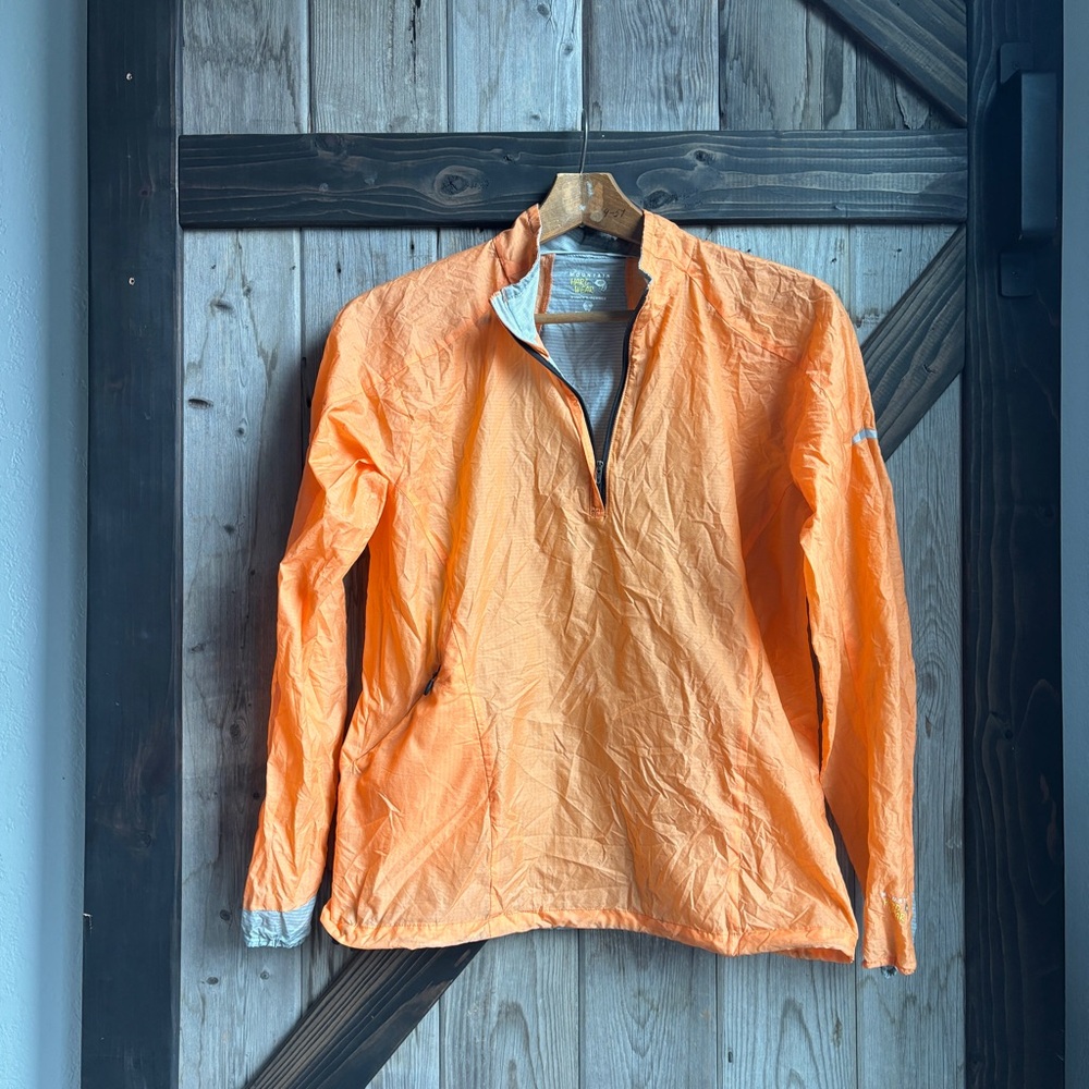 Mountain Hardwear orange windbreaker jacket size medium